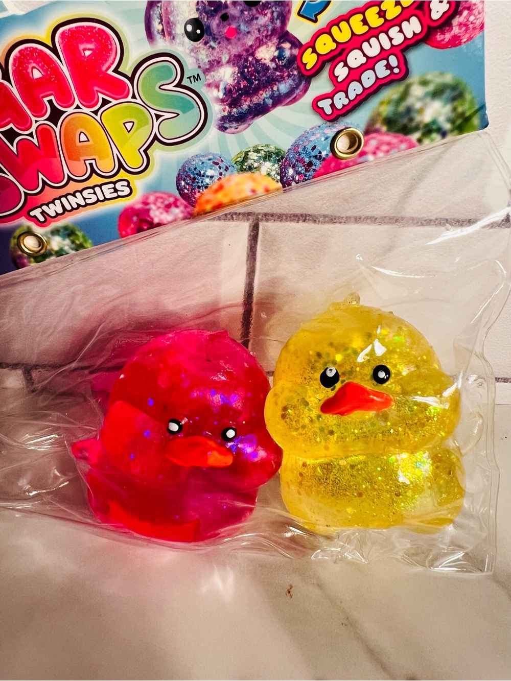 Sugar Swaps Twinsies Glitter Duck Set - Red & Yellow